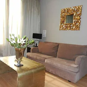 Grandom Apartahotel